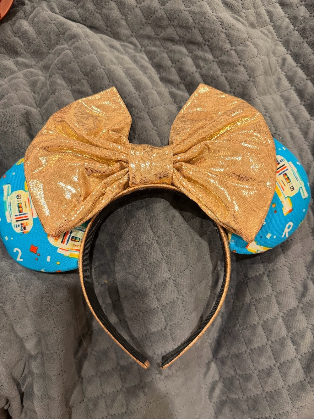 Star Wars R2D2 Minnie Ears - Picture 1 of 1
